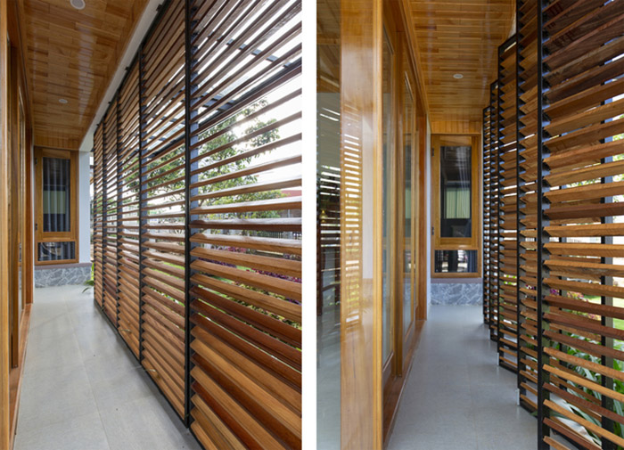 Lượng ánh sáng và gió vào nhà có thể điều chỉnh linh hoạt cho phù hợp với từng thời điểmtrong ngày nhờ thiết kế "tường hai lớp" với hệ lam gỗ và cửa kính