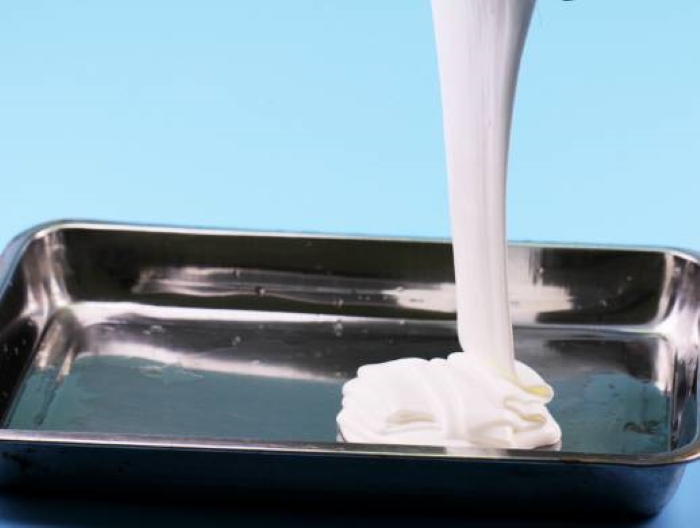 Có 2 loại keo sữa được sử dụng rộng rãi trên thị trường.