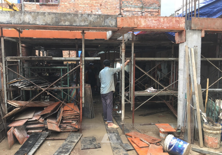 Công trình do đội ngũ thi công chuyên nghiệp đảm nhiệm, đảm bảo chất lượng và tiến độ