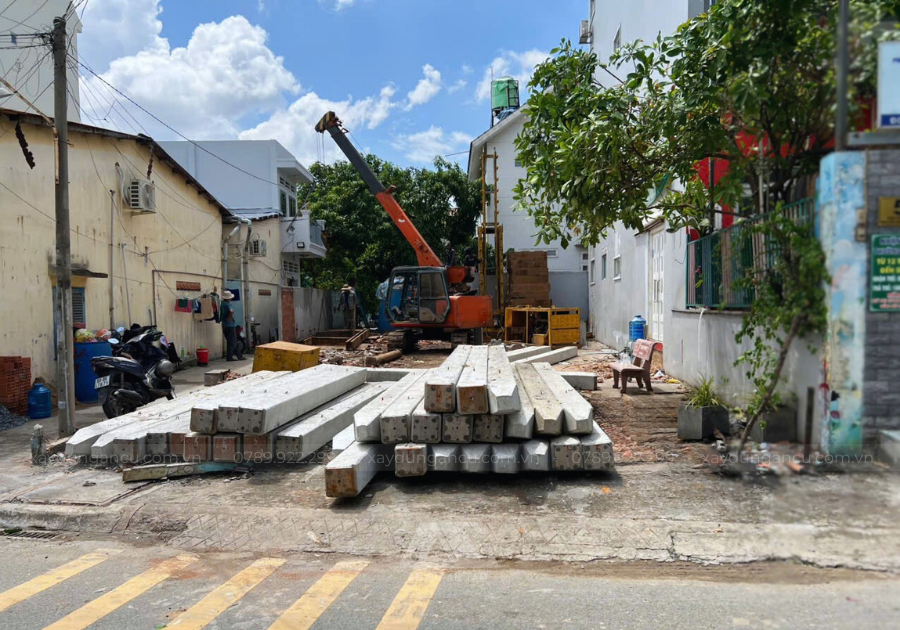 Cong tac ep coc tai cong trinh xay dung cua An Cu