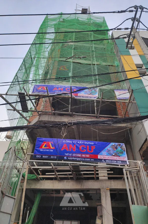 Biển báo công trình căn hộ dịch vụ Anh Sơn - Bình Thạnh