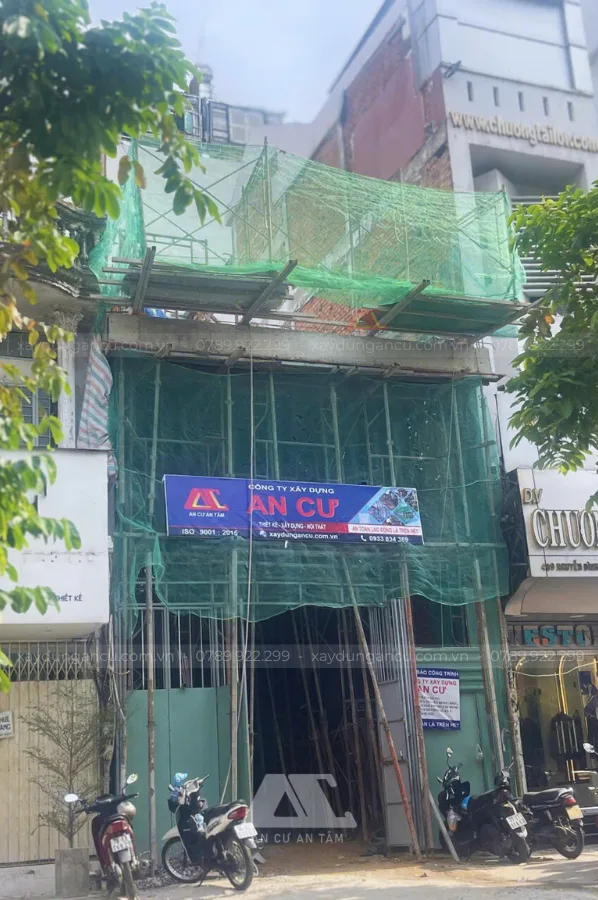 Biển báo công trình nhà phố Thầy Tuệ - Quận 3